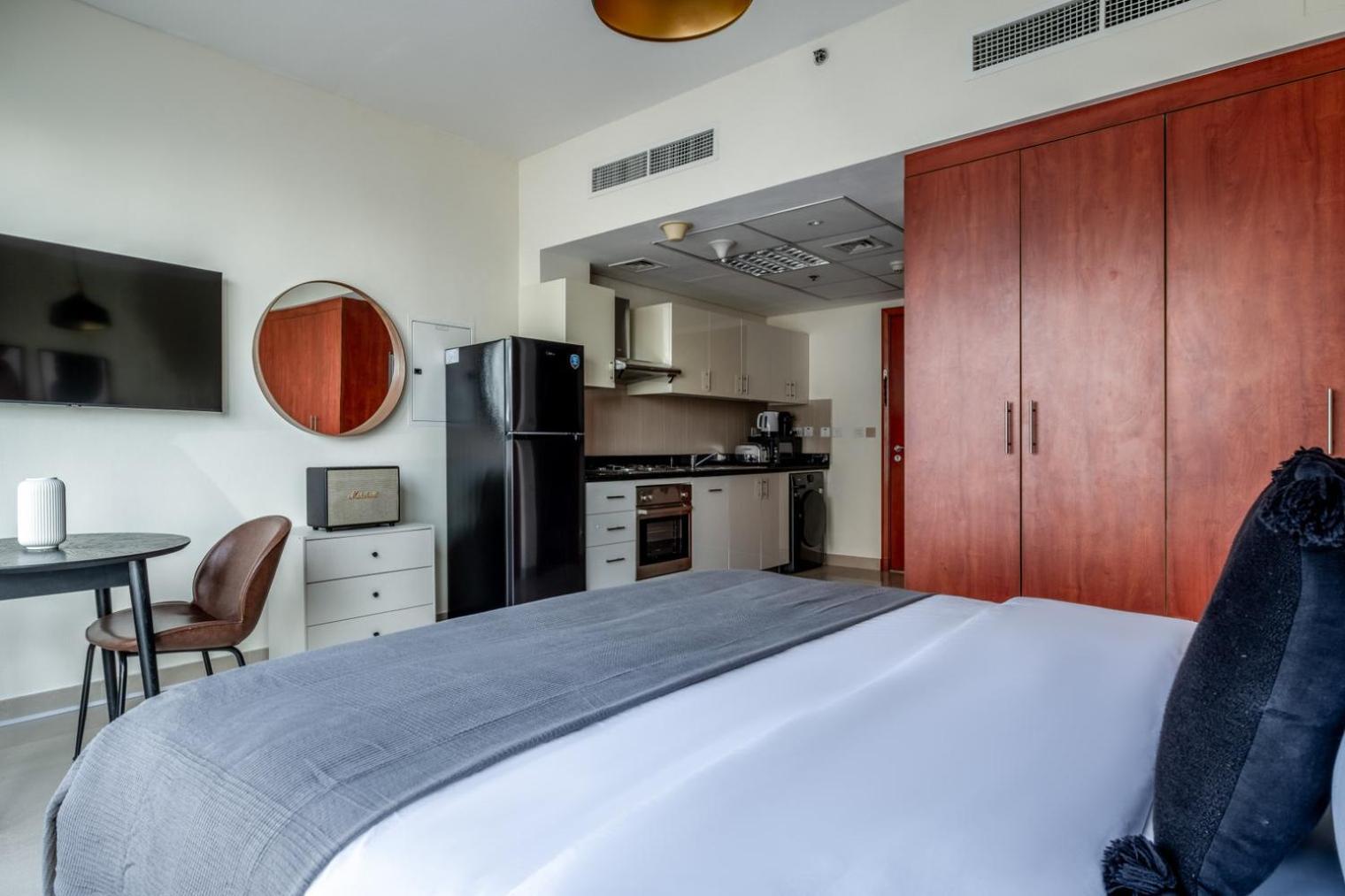 Apartment Blueground Park Towers - A Gym Pool Tennis Dxb-1437 *
